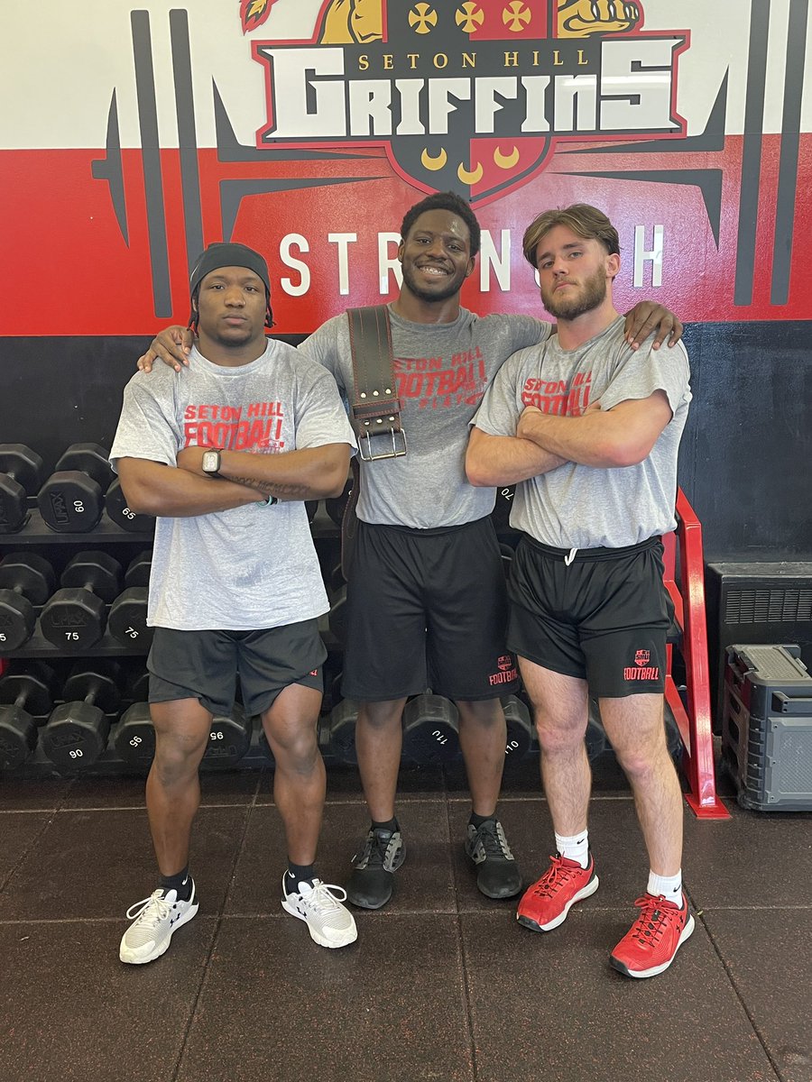 Great start to the week at THE HILL‼️

Weight Room Warriors 💪🏽