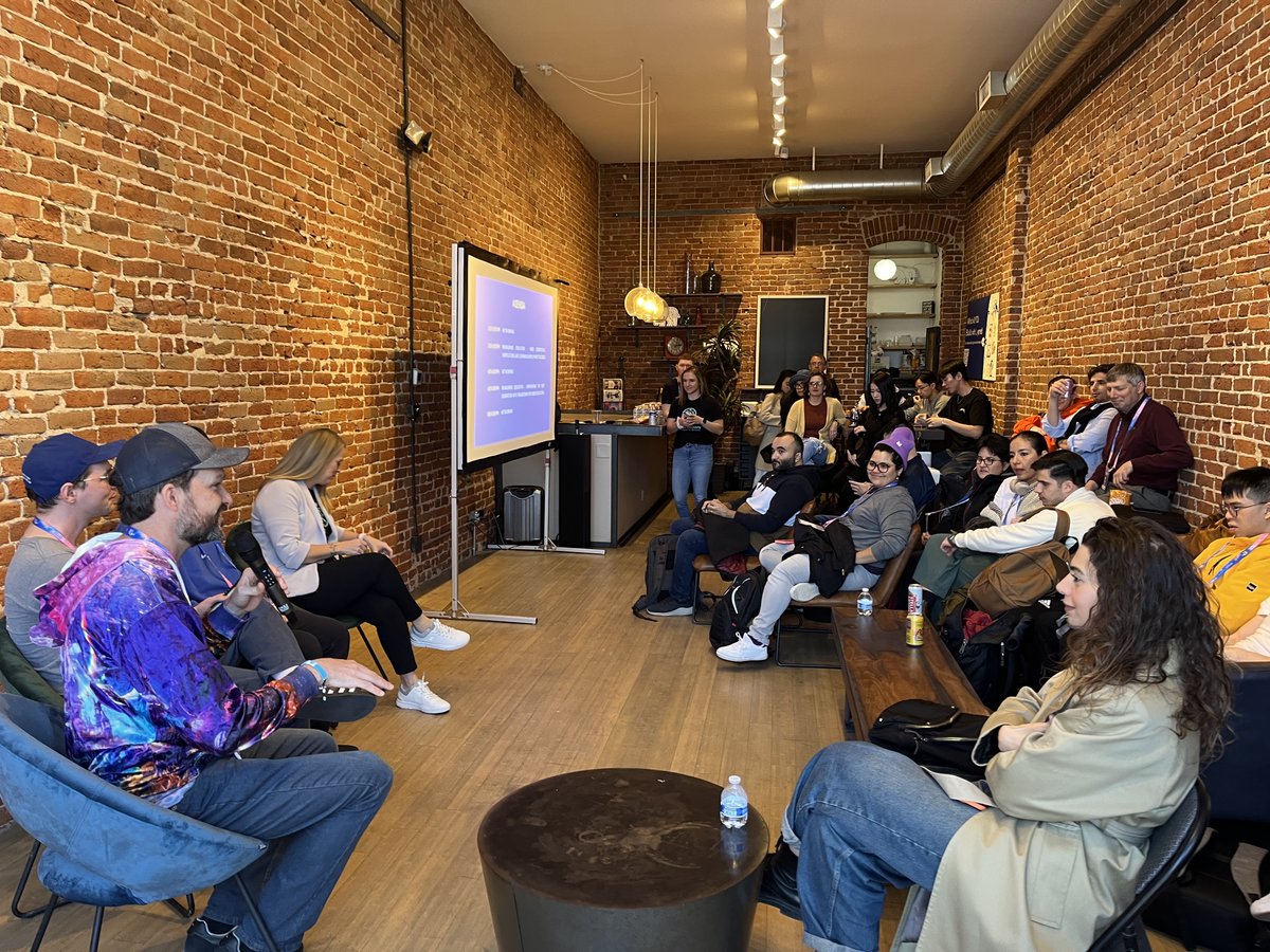 layeredxyz's tweet image. Still in awe from yesterday's Reimagining Education with Web3 session

Thanks @taykendesign for moderating an incredible first panel on leveraging web3 for credentials with @DuncanMcCox, @mikelxc, and Principal Laura Burke from @CBEA_K8

And @mkbuckets for moderating our second…