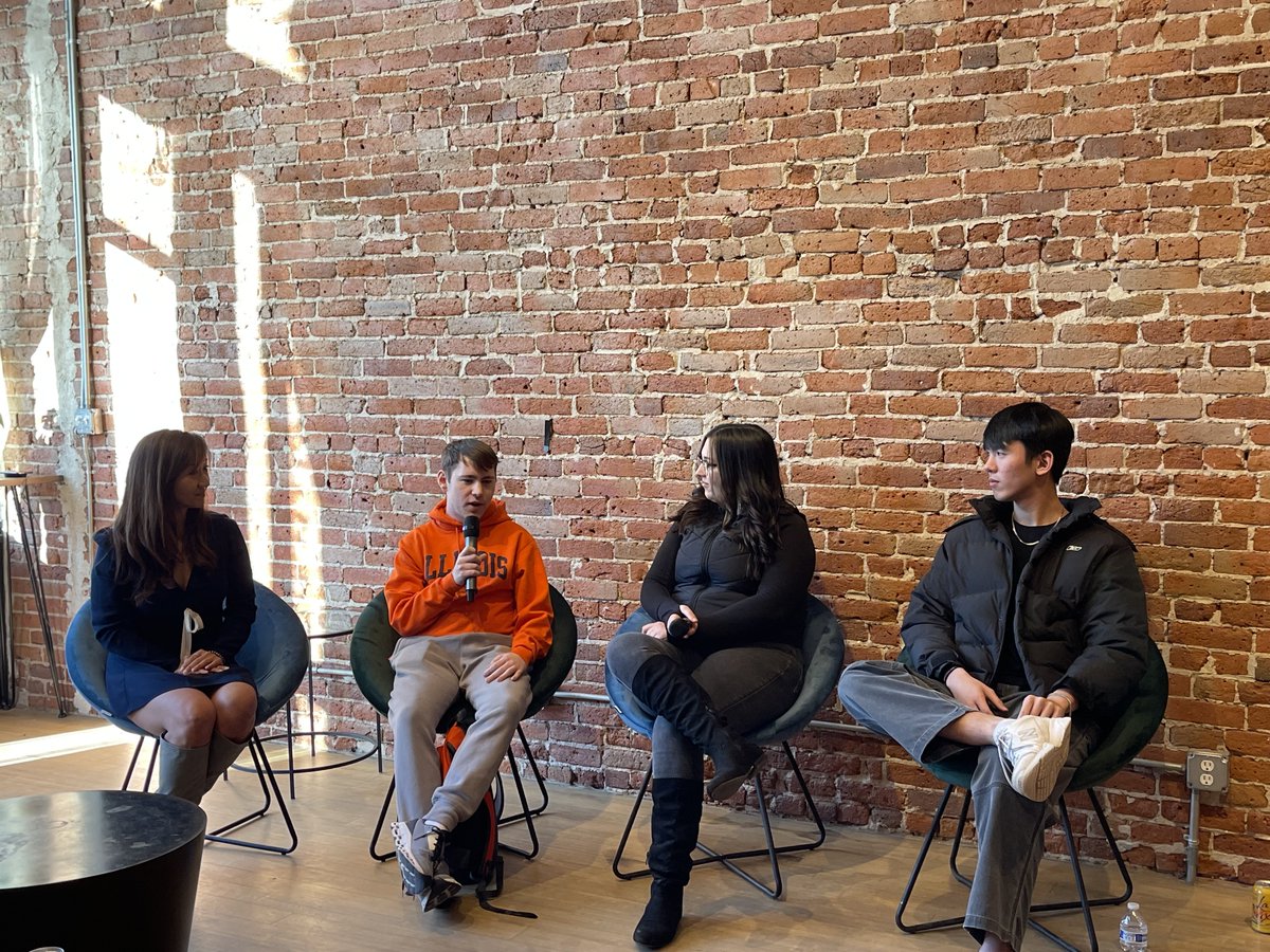 layeredxyz's tweet image. Still in awe from yesterday's Reimagining Education with Web3 session

Thanks @taykendesign for moderating an incredible first panel on leveraging web3 for credentials with @DuncanMcCox, @mikelxc, and Principal Laura Burke from @CBEA_K8

And @mkbuckets for moderating our second…