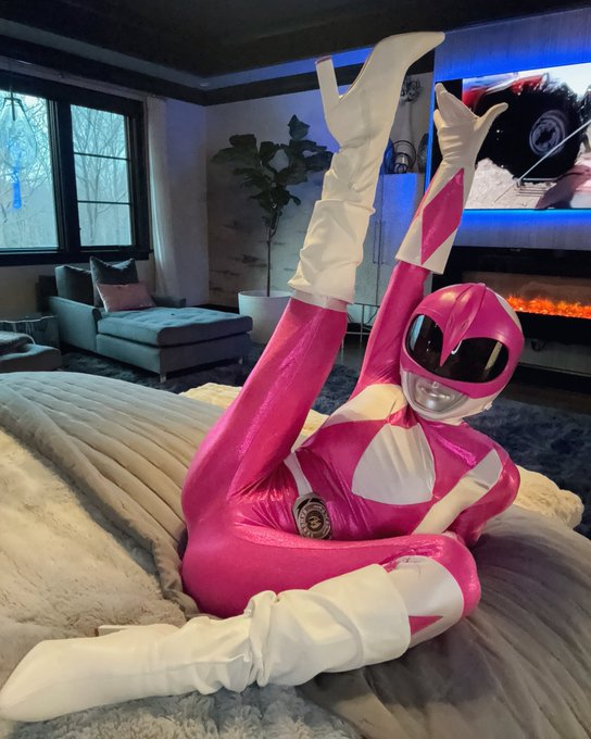 I Bet She Gives Great Helmet. https://t.co/CF66JmAJLB<a href="/tag/cosplay"class="tags"><span>#cosplay</span></a><a href="/tag/fallout"class="tags"><span>#fallout</span></a>