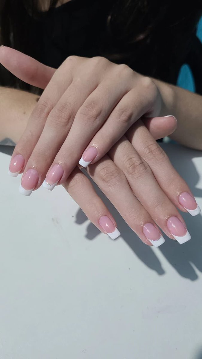 família oque ficou de bonita as unhas da duda é putaria pqp