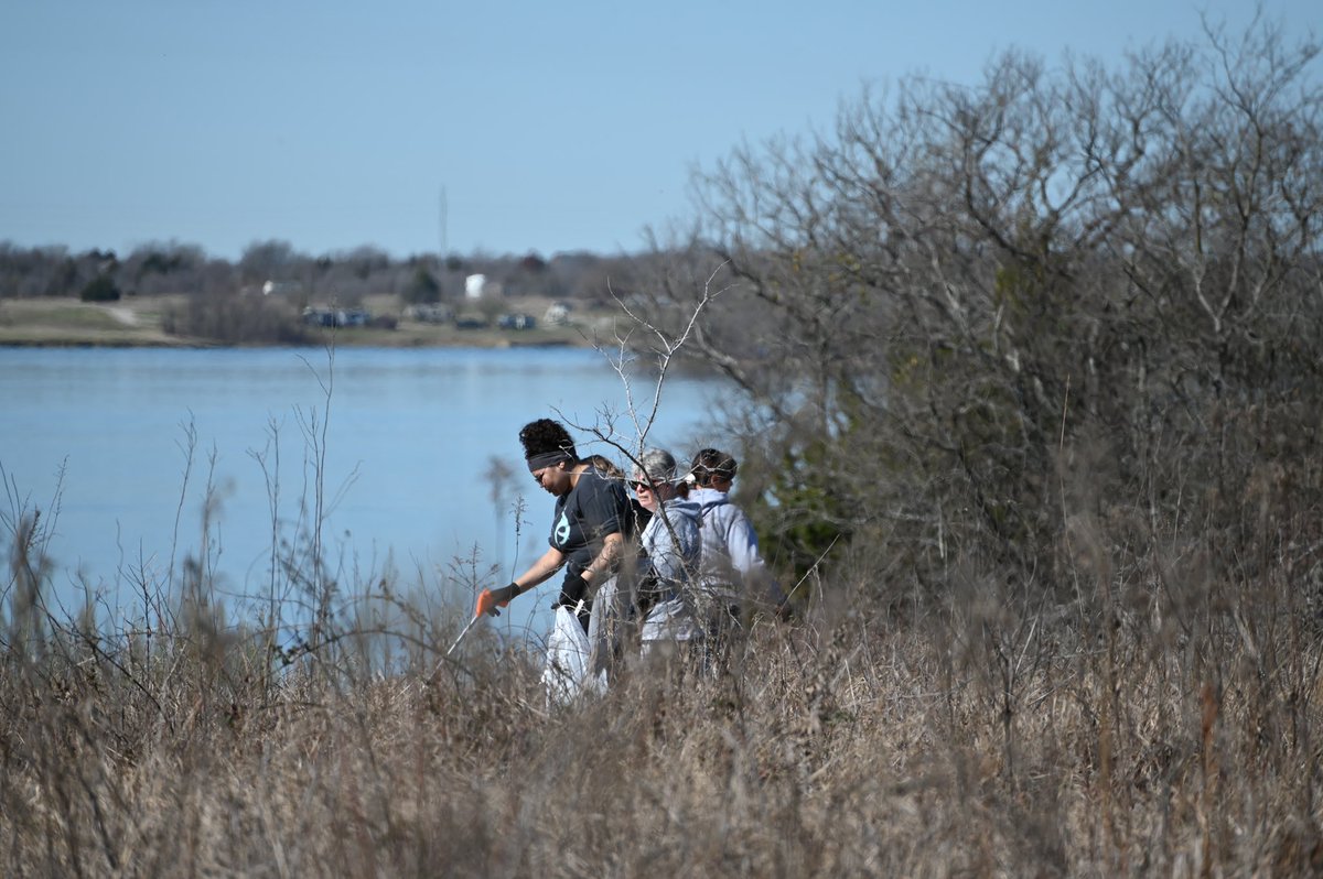 TCAtexas's tweet photo. 800 lbs of litter removed from the area surrounding Bardwell Lake thanks to ~25 volunteers that decided to take action this past Saturday.
Check out our upcoming events at https://t.co/KXzTCHQK24
#TXCAT #TakeAction #SaveWildlife #volunteer #Texas #RewildingTexas https://t.co/UW3z61V2T3