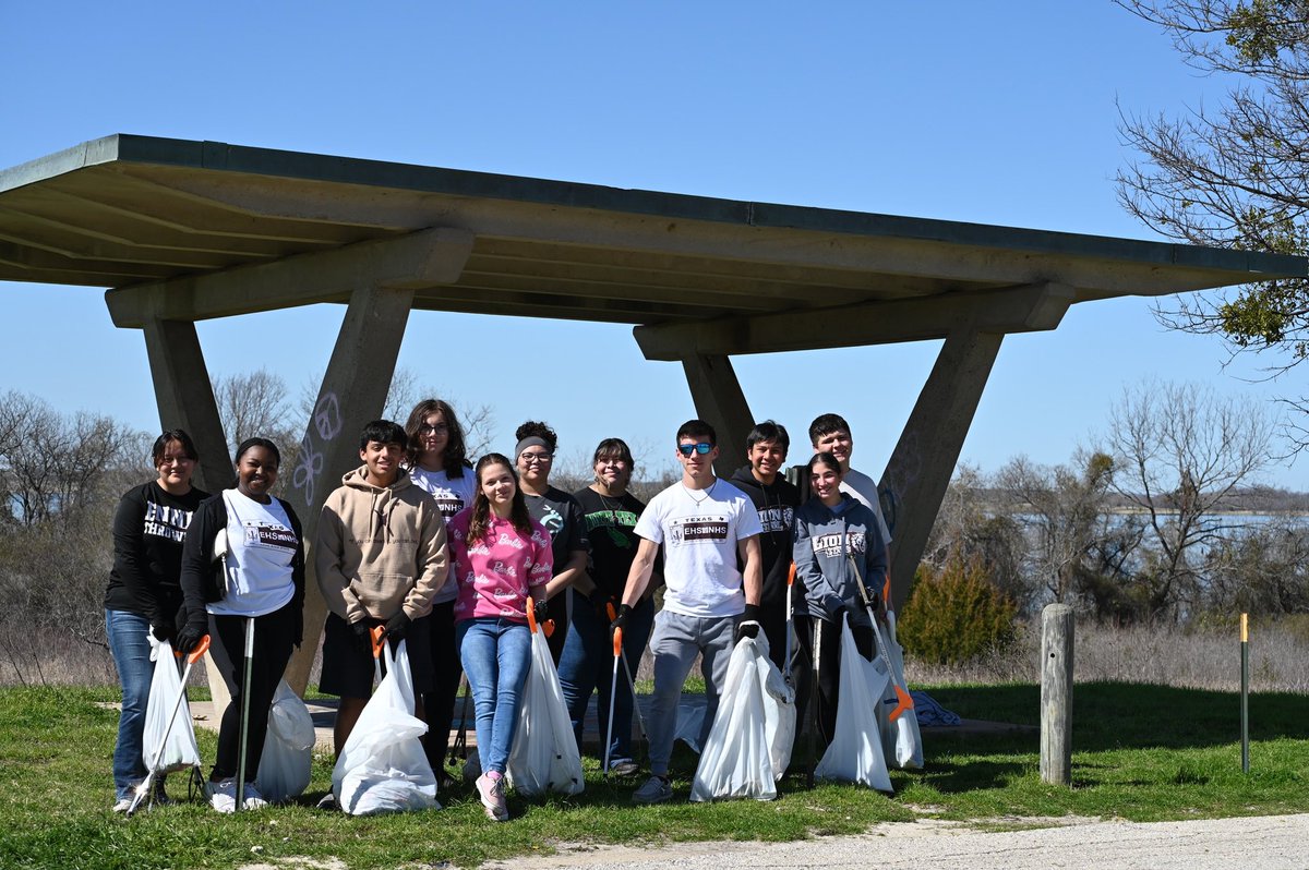 TCAtexas's tweet photo. 800 lbs of litter removed from the area surrounding Bardwell Lake thanks to ~25 volunteers that decided to take action this past Saturday.
Check out our upcoming events at https://t.co/KXzTCHQK24
#TXCAT #TakeAction #SaveWildlife #volunteer #Texas #RewildingTexas https://t.co/UW3z61V2T3