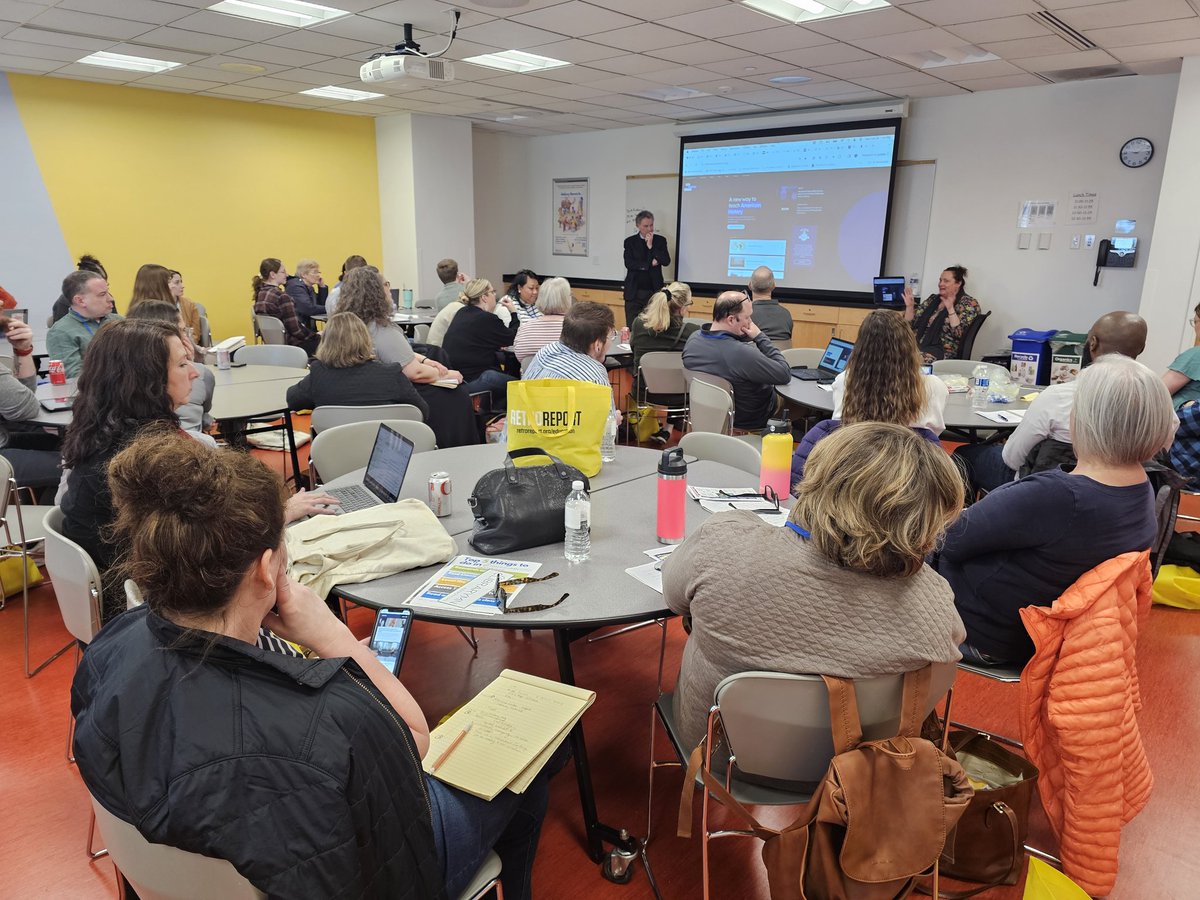SocialStudiesMN's tweet photo. Our keynote presenters offered a follow-up session in the early afternoon, in another standing room only season. Thank you @edward_l_ayers &amp; @MapM8ker. Your work is incredible, and thank you for making it so incredibly accessible! #mcss24 https://t.co/ty9dODW5mu