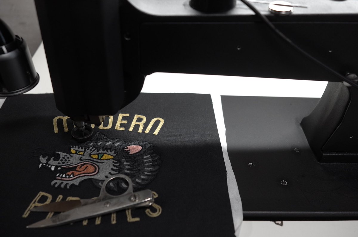 _nal_'s tweet photo. WOLFデザインは個人的にめっちゃ好き🐺💕
https://t.co/lzprFmz0ni
#chainstitching
#chainstitchmachine
#chainstitchembroiderymachine
#embroiderymachine
#chainstitch
#chenille
#ハンドルミシン
#チェーンステッチ
#シニール
#サガラ刺繍
#モスステッチ
#刺繍
#Leica https://t.co/Ii6MNDtKpk