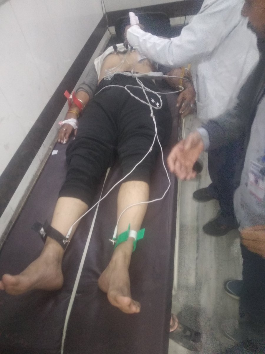 #आमरण_अनशन कर्मी दीपक छगानी की  तबीयत ज्यादा  खराब होने के कारण SMS Hospital में कराया भर्ती...
जब तक फार्मासिस्ट भर्ती की प्रोविजनल चयन सूची जारी नहीं हो जाती तब तक अनिश्चितकालीन धरना-प्रदर्शन एवं कर्मिक-अनशन निरंतर जारी रहेगा!

#फार्मासिस्ट_प्रोविजनल_सूची_जारी_करो 
<a href="/pantlp/">LP Pant</a>