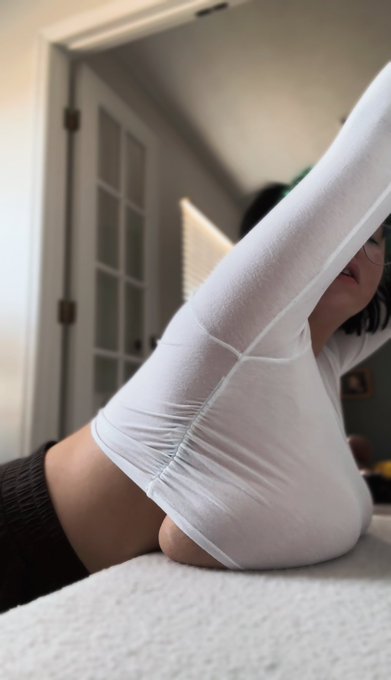 RT if you&rsquo;d like to be under them ;) https://t.co/4X1R2s0gvK<a href="/tag/sweaterpuppies"class="tags"><span>#sweaterpuppies</span></a>