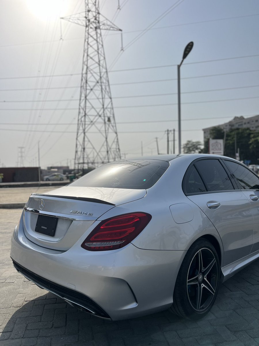 Kinglamarr___'s tweet photo. 2016 Mercedes Benz C450 AMG now available 
🏷️: N38million ($24k)

-3.0L V6 engine 
-AMG-tuned suspension for precise handling
-0-60 mph in 4.5 seconds for pure exhilaration
-AWD for confident cornering 
-Sport Steering 
-Heated and Ventilated seats
-Panoramic roof 
-Handsfree boot opening and closing 

Contact for details 📥
Send a DM or 
Call/WhatsApp: 09070116577 for inquiries and inspection
Nationwide delivery! 🇳🇬