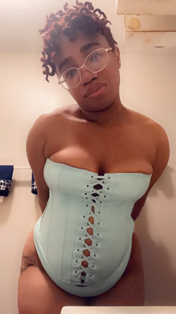 MisoMinx's tweet photo. @MemberBlasts That girlfriend/submissive experience will scratch that itch. 💕 https://t.co/58dIE6yGNO