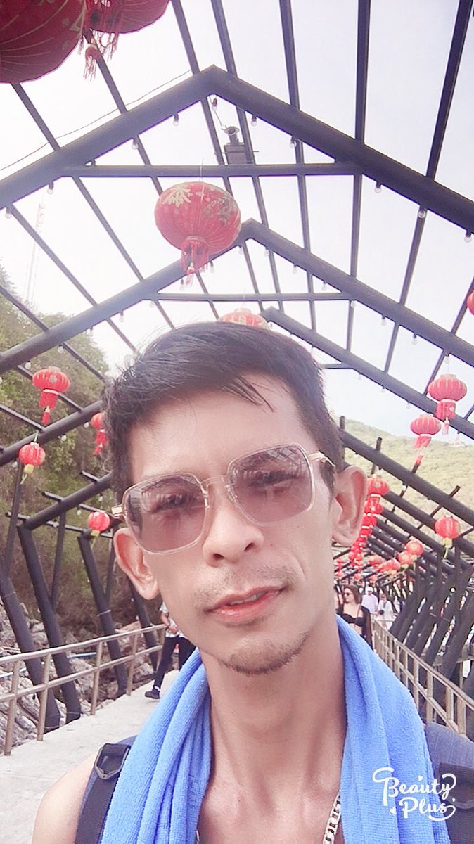 พรุ่งนี้ชลบุรีครับ รับ3งาน ว่าง2 สนใจDM