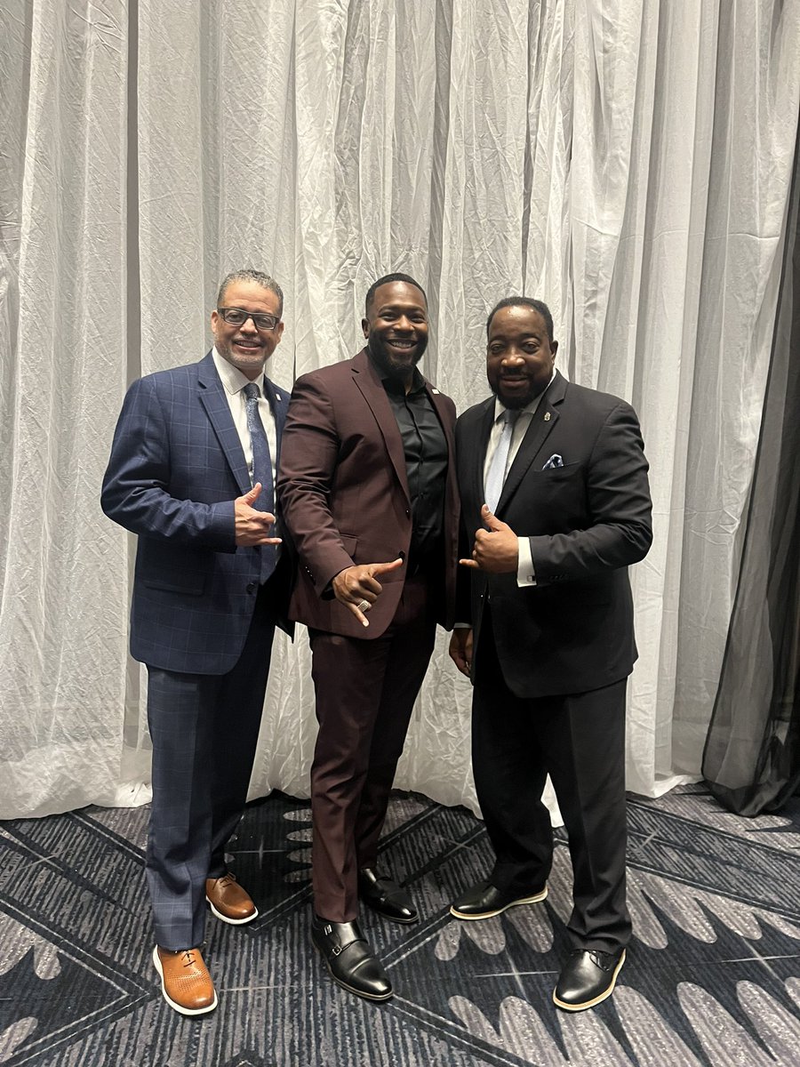 Jeffmayjr's tweet photo. Sending so much gratitude to my friends of the Texas Caucus of Black School Board Members (TCBSBM). Thanks for having me! #saaacam #blackhistory #teachingthenextgeneration #purpose https://t.co/rlB0estRkg