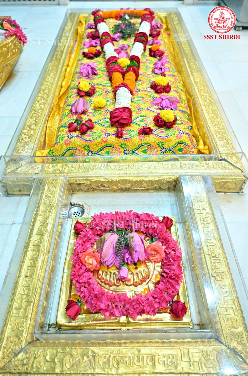 SSSTShirdi's tweet photo. *!! ॐ साई राम !!*
*श्री साईबाबा संस्थान विश्वस्त व्यवस्था,शिर्डी*
*!! ॐ Sai Ram !!*
*Shri Saibaba Sansthan Trust, Shirdi*
≈≈≈≈≈≈≈≈≈≈≈≈≈≈≈
 *आरती :-शिर्डी माझे पंढरपुर* 
*मंगळवार २७ फेब्रुवारी २०२४*     
*Aarti :-Shirdi Majhe Pandharpur*
*Tuesday 27 February 2024* https://t.co/Cn6QEcmH88