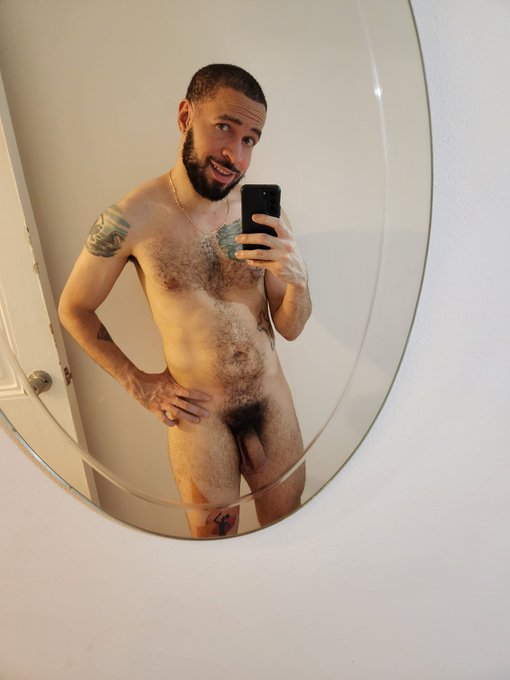 Is it too late to post tonight? https://t.co/sUcN9itTG6