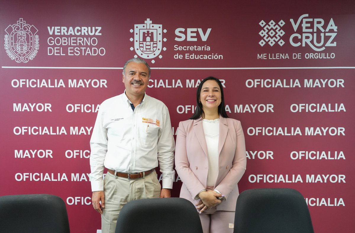 AryAguilarAmaya's tweet photo. Continuando con la atención a nuestros Sindicatos, tuve el gusto de recibir y platicar con el Mtro. José Reveriano Marín Hernández, Secretario General del Sindicato Nacional de Trabajadores de la Educación Sección 56 (SNTE 56). https://t.co/87QRY5oyRW