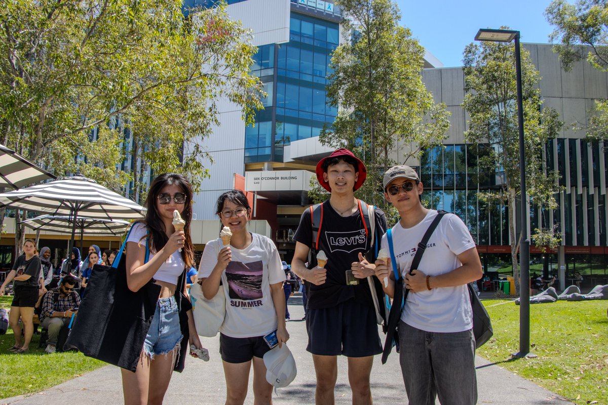 Welcome to our new @Griffith_Uni students 👋 #OrientationWeek started yesterday, with the Gold Coast campus coming alive for Day 1 of the #OWeek festival. The festival continues at the Gold Coast campus today before moving to the Nathan campus on Wednesday and Thursday. #IntlEd