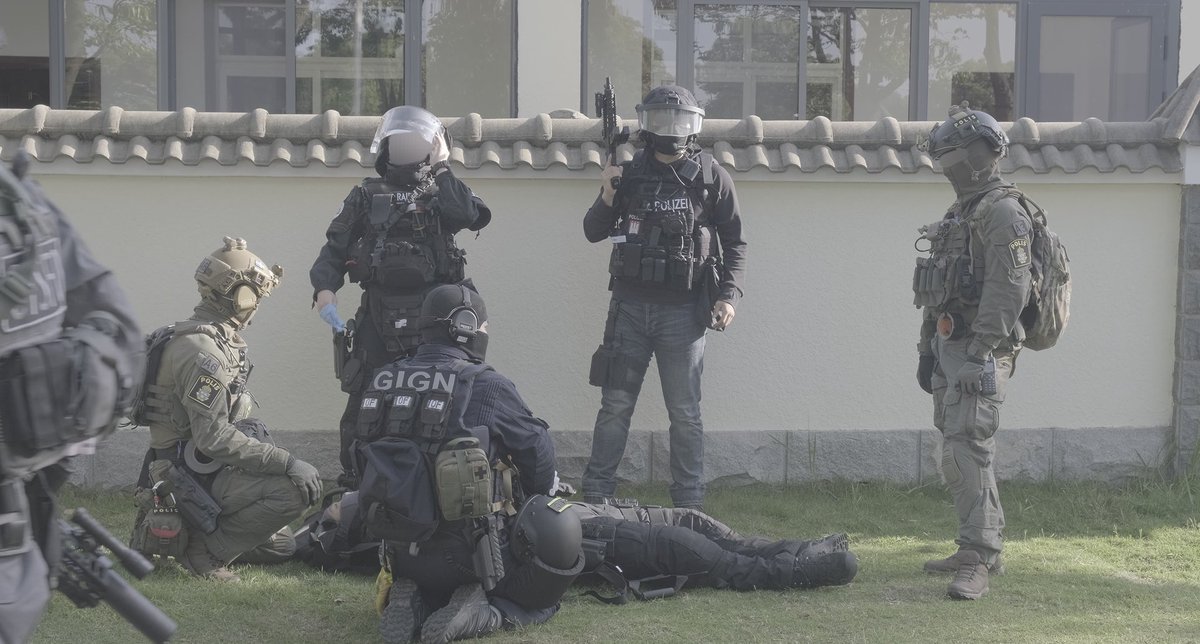 0BruceBay0's tweet photo. my favorite photo in EURLE2023 https://t.co/sPxpWDANoD