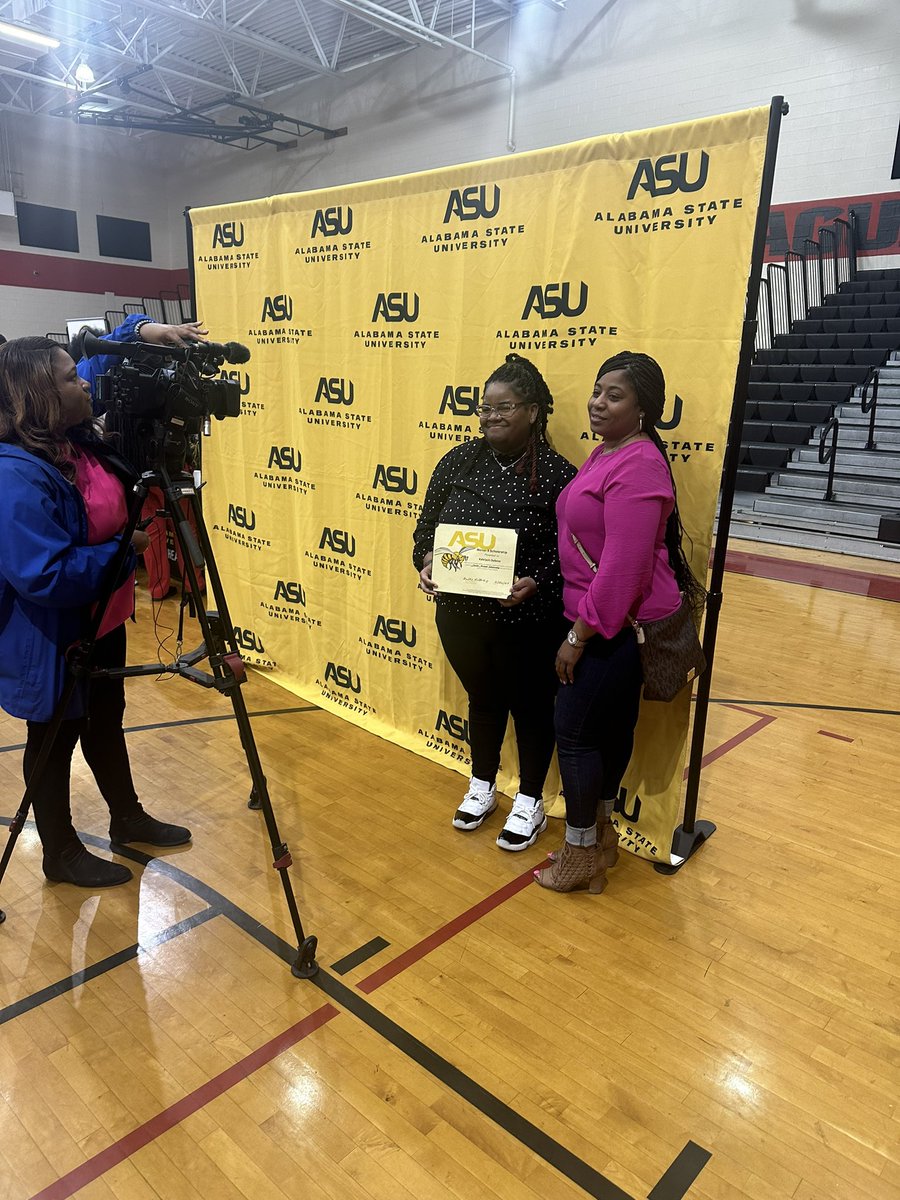 LytriceMurray's tweet photo. Great things are happening at Sumter Central High School.  Congratulations to our scholarship recipients.  A big  thank you to ASU for being a part of our village in ensuring our students have the opportunities to go on and do great things.  @SumterCentral  @alabamastateu https://t.co/QAQRQawmaC