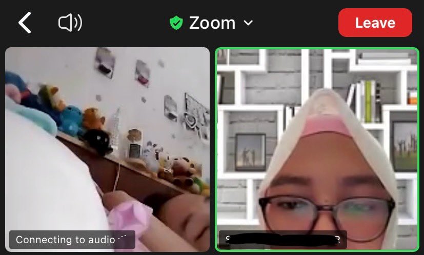 lagi zoom satu angkatan ratusan orang, bisa bisanya ada yang tidur ga close cam 🥹 (speakernya dosen)