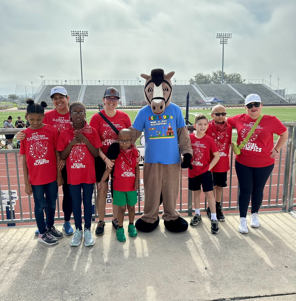 NISDOtt's tweet photo. Congrats to our OTT-SOME athletes for LEVELING UP their game at the @NISDSpOlympics 👏🏼This small team was MIGHTY and a FORCE to be reckoned with on the field!💪🏼 Well done Trailblazers!🌟🏆🥇#SpecialOlympics #OttLevelUp #TeamNorthside #NISD https://t.co/vEKoHi4CmO