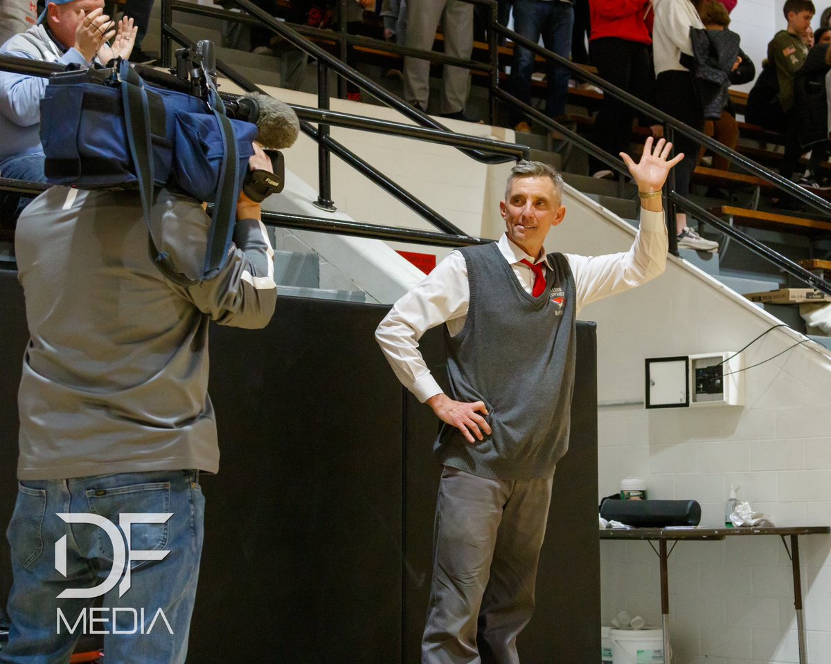Hawks lose on a tough one to Haddonfield. 

Haddonfield honored Coach Tom Mulligan after his last game as head coach of the Hawks. 

Thank you Tom for 32 years and countless memories on the court. 

You will be missed on the bench! 

<a href="/HadTwpSports/">HT Sports</a> <a href="/HMHSathletics/">HMHS Athletics</a> <a href="/tortreports/">Brian Tortella</a>