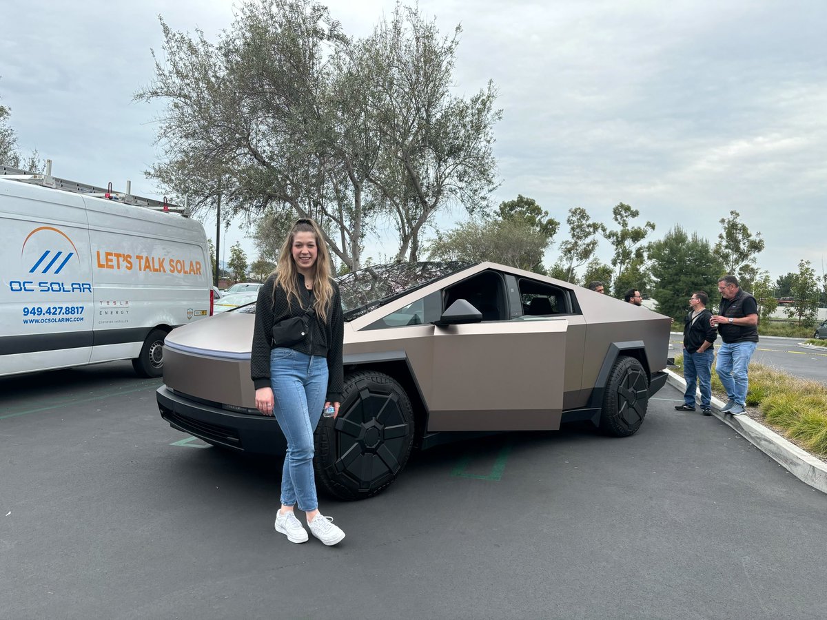 DataGenomix's tweet photo. Significant event with our friends @ocsolarinc today. They hosted @Tesla representatives from Auto, Solar Roof, and Powerwall 3! Great to see the #CyberTruck in person!!
#Tesla #solarenergy #OCSolar https://t.co/MGj4A0h4O3