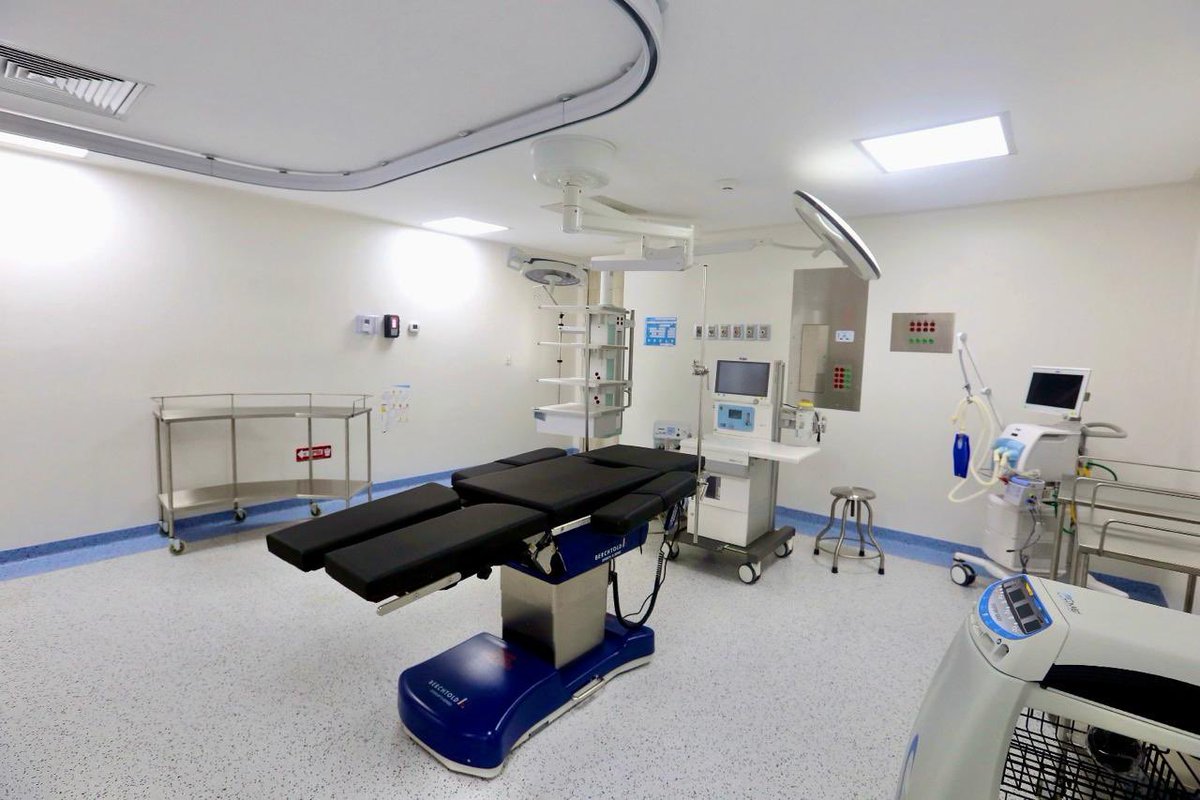 rvillanueval's tweet photo. Hoy inauguramos un espacio que se hizo con muchísimo amor y vocación: La Unidad de Atención a Niñas, Niños y Adolescentes con Quemaduras graves en el @HospitalCivil; que cuenta con equipos e instalaciones de primer nivel. 

Me enorgullece que sea el Hospital Escuela de la #UdeG en donde se forman miles de jóvenes todos los días, la institución que vela por la salud de las familias jaliscienses y de todo el país. 👏🏼