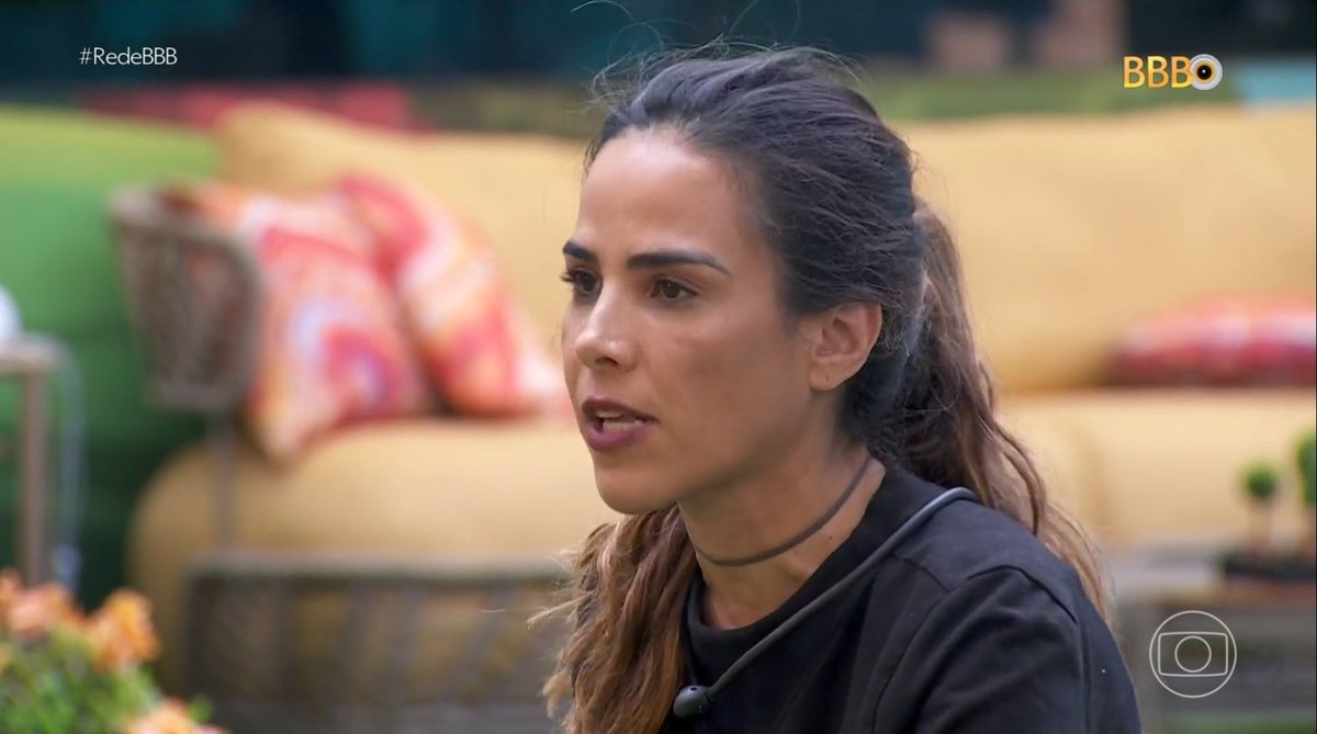 BryannaNasck's tweet photo. A mimada reclamando de ser chamada de mimada. 

Wanessa Camargo não se enxerga mesmo né? 

Vamos lembrar que ela ficava querendo que as pessoas cozinhassem para ela pq ela não queria mais que o Davi cozinhasse para ela?#BBB24 https://t.co/fkKuGIgzVZ