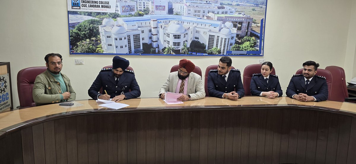 CETARK's tweet photo. 🔥Collaboration Announcement

In an impactful move towards fostering a stronger cybersecurity ecosystem, Cetark Corp and CGC landran mohali are thrilled to announce the signing of an MOU. https://t.co/pBC64tx85q