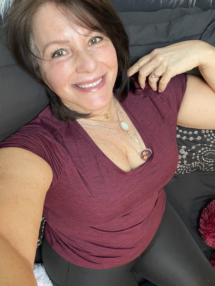 BronxGal62's tweet photo. Subscribe and get a different view 😎💜 #HappyBirthday #Beautiful #happy #linkinbio #sale #sunscribe https://t.co/ZIfhBNwa4S