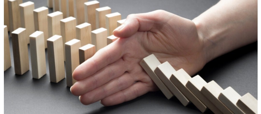 İyi bir yönetici olmanın en temel özelliği empati kurarak iletişim kanallarını açık tutmaktır. İletişim okullun öğrettiği, fakat ömür boyu kullanacağımız altın anahtar ve yaşam boyu bize yardımı dokunacaktır.  Bir okulda iletişim bağı güçlü ise huzur ve başarı da vardır.#iletişim