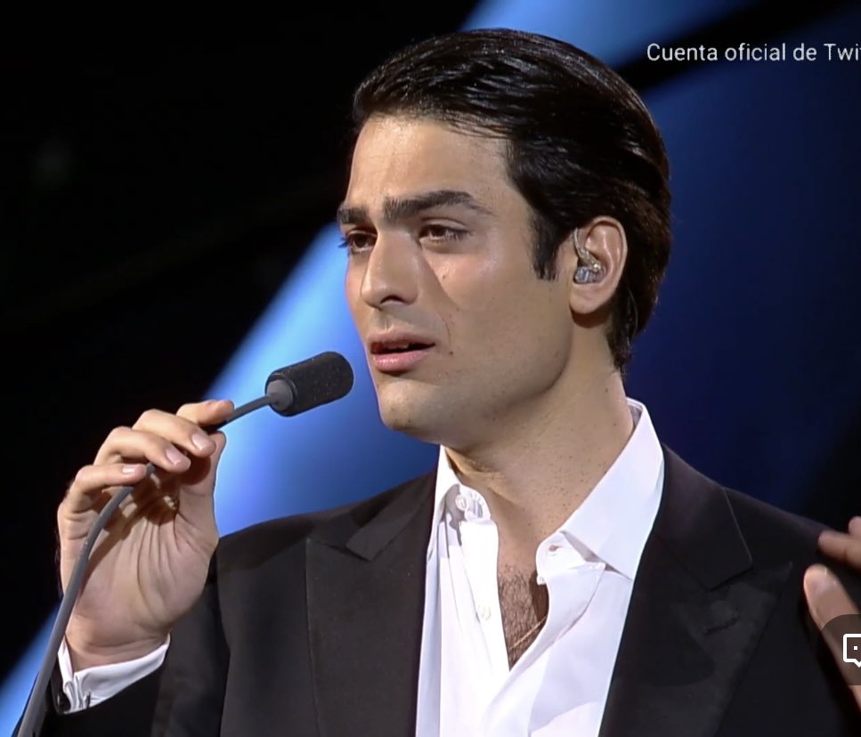 IsBryan_'s tweet photo. SALGAN TODXS YO LO VI PRIMERO, HOLA ANDREA BOCELLI MI SUEGRITO https://t.co/0bE5Il72Wl