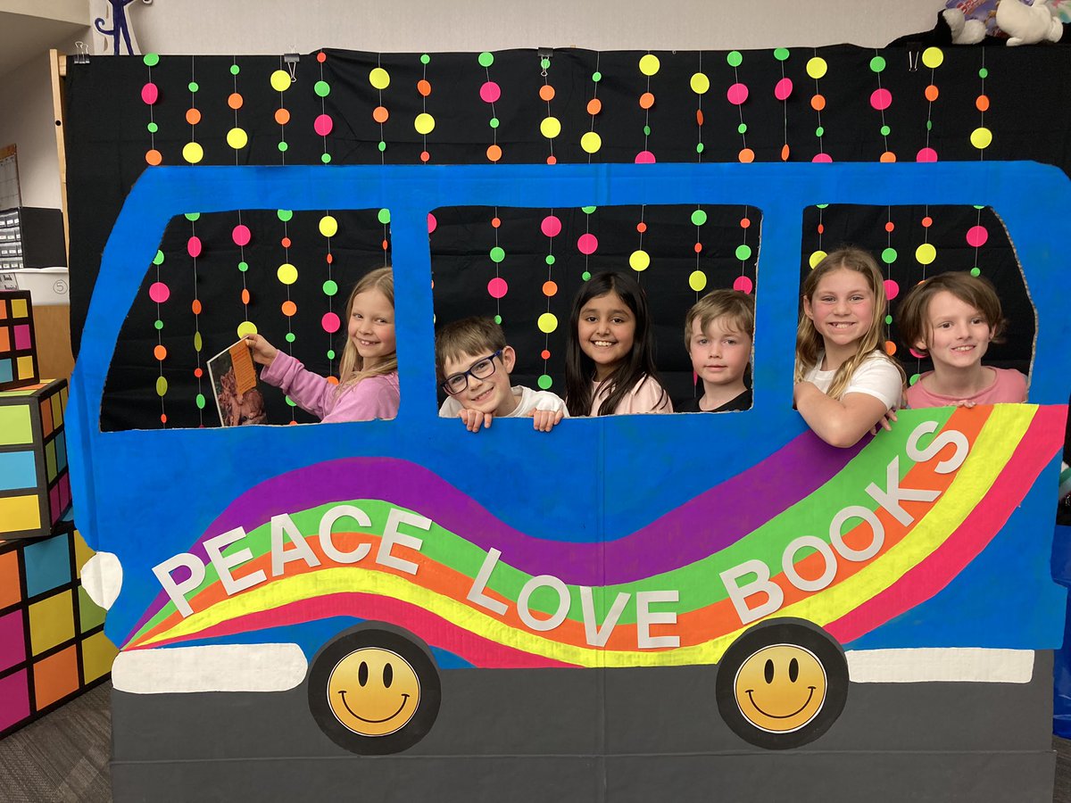 Mrs. Bland (@tme_mediacenter) on Twitter photo Hey <a href="/TowneMeadow/">Towne Meadow</a> families! Be sure to come visit the ✨Book Fair✨ Wednesday night at Heritage Fest!! We are open 6:00-8:00!! Hey <a href="/TowneMeadow/">Towne Meadow</a> families! Be sure to come visit the ✨Book Fair✨ Wednesday night at Heritage Fest!! We are open 6:00-8:00!!