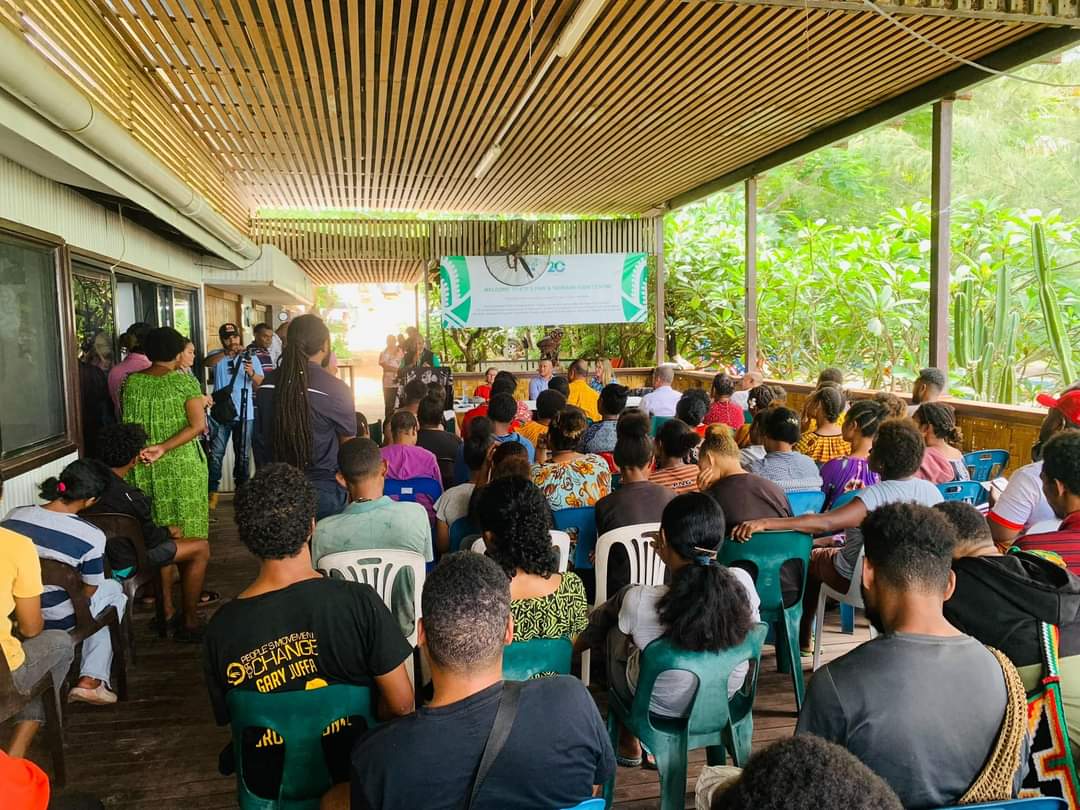 Tribe92FM's tweet photo. Kokoda Track Foundation (KTF) recently launched a faculty of Distance Education (FODE) center for Pari and Taurama communities.

Join Dr. Genevieve Nelson the CEO of KTF as she tells us more about the launching of the program. 

#KeepingItReal #ktf #NBCRadio #YouthStation #PNG https://t.co/V3lpb1ZpxO