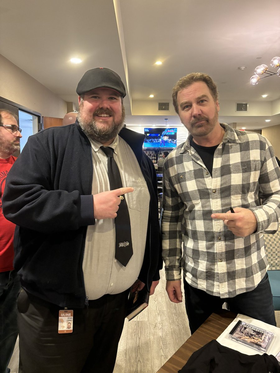 HEEL_Cerney's tweet photo. 2 of Jersey’s finest, the Beast from the East Bam Bam Bigelow and @Mrjimflorentine at the comedy club in Kenosha last weekend. Dude was hilarious and super nice at the meet and greet. Come back again https://t.co/U52cAxYVZO