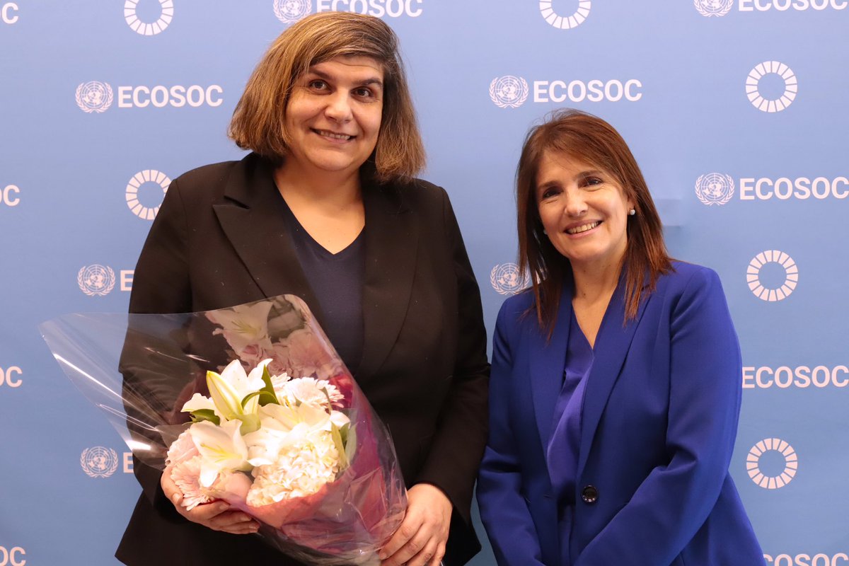 In her role as President of @UNECOSOC, Ambassador Paula Narváez, together with the current Bureau, held a brief ceremony to install a photograph of the former 78th President of ECOSOC @lachezarastoeva on the wall that honors the former Presidents of the Council.