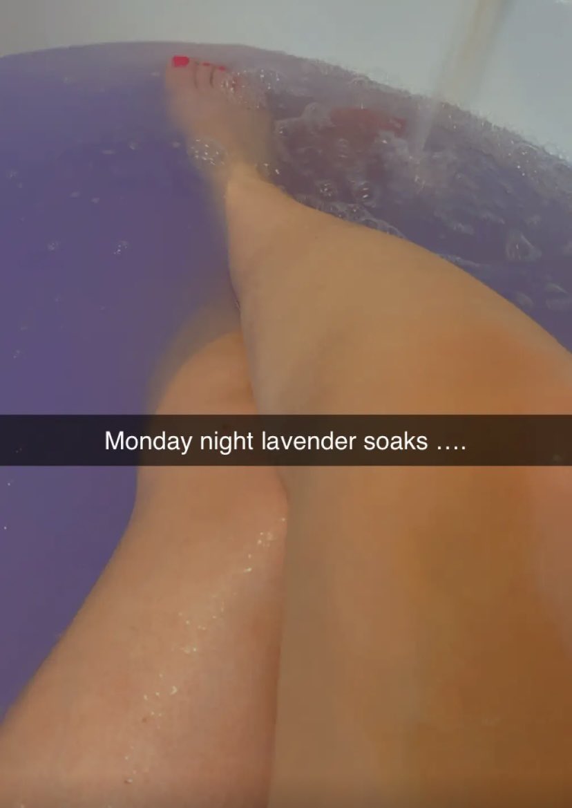 MilfyMal545's tweet photo. I love a good soaking session. What’s your favorite to soakkkk in babes 💦
#Milfy #soakingwet #cummmingsoon #OF #feetworshi̇p https://t.co/GZ18XJdLQG