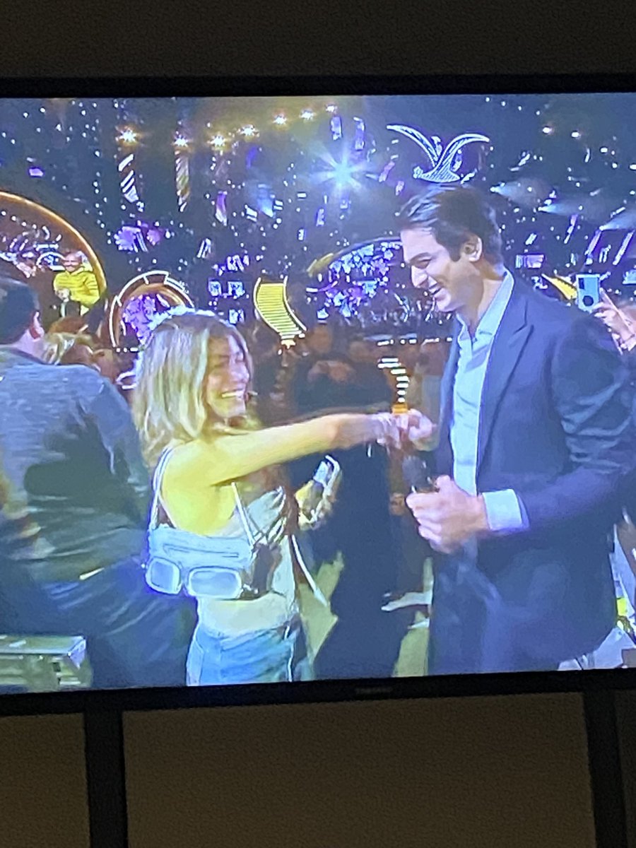 Paula_Aviles's tweet photo. Nace un nuevo ídolo en la Quinta!! @mateobocelli y bueno… todas somos esta comadre! #Vina2024 https://t.co/Vjfb0MoBU9