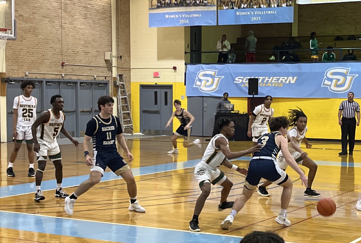 Southern Lab 76, Sacred Heart 50. FINAL. The No. 3 Kittens advance to the D-IV Select quarters. They pressed the No. 14 Trojans and pushed the pace to open a double-digit lead before half, then double it with a 17-2 run to close the third. Sr. F Troy Murphy — 22p, 15r, 3s