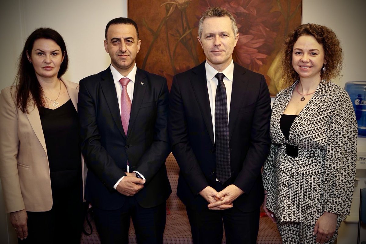 Great to meet with teachers from Palestine and Ukraine in Parliament House today.