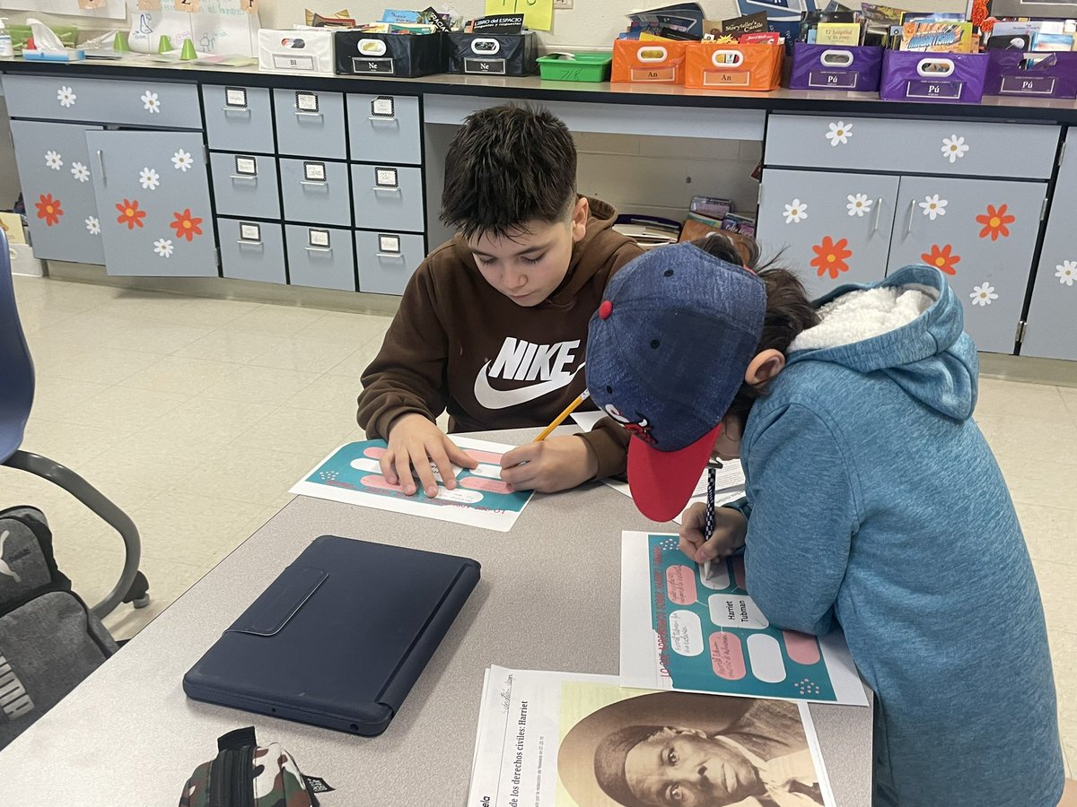 Betsy Flores tweet media