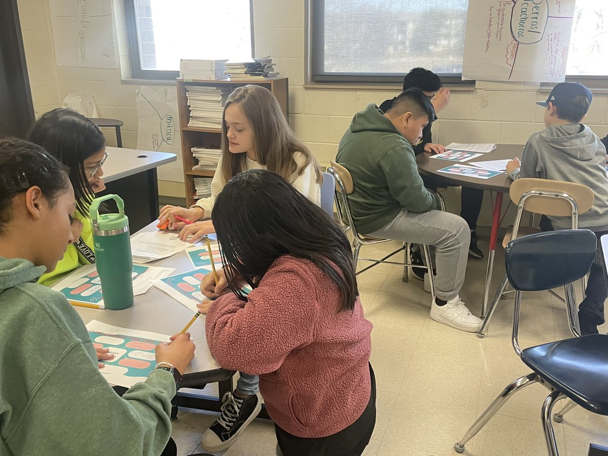 Betsy Flores tweet media