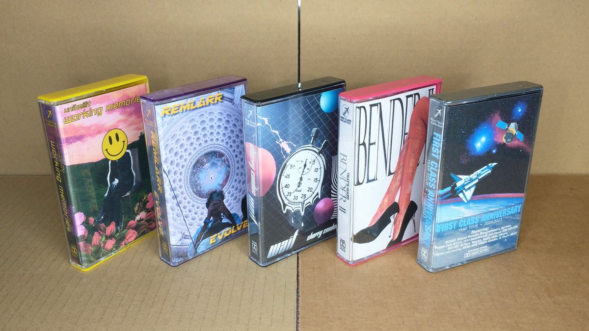 SilvaRymes's tweet image. Touching down last month were these five fantastic releases from @firstclasslabel! Right on schedule came 'Working Memories' by UniBe@t, 'EVOLVE' by @remularru, 'Wait' by @cherrycondos, 'BENDER II' by @MattCanMusic, and 'First Class Anniversary - Year Four' by various folks! 🛰️✈️