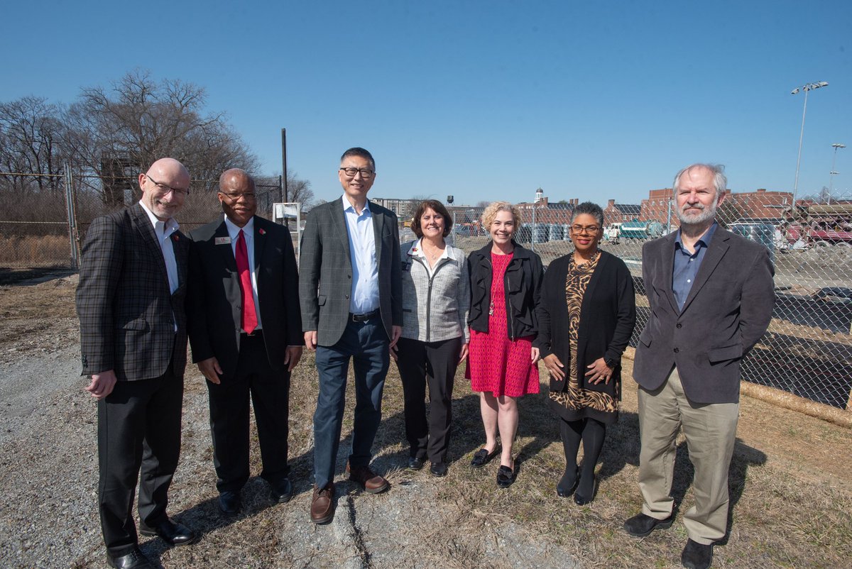 Great to join some of my @uofl Dean colleagues to celebrate the groundbreaking of the new Speed School of Engineering building. Congratulations, Dean Collins and @USpeedschool!