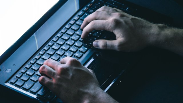 FastwebPlus's tweet image. Come cancellare un utente da Linux dlvr.it/T3JGtx