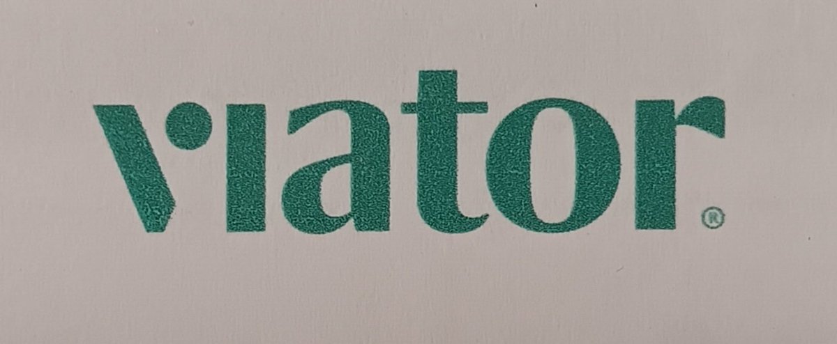Diese 'Reise-Firma' 
-> 'VIATOR' - hat gewaltig betrogen - hat eine vertragliche, bezahlte (!) Reise nicht nicht durchgeführt
- in Kenya - eine 3-tägige Safari
- mich hängen lassen ! - Auf Mails und Telef. Anrufe nicht reagiert ! - Empfehlung zum Boykott !!! ...