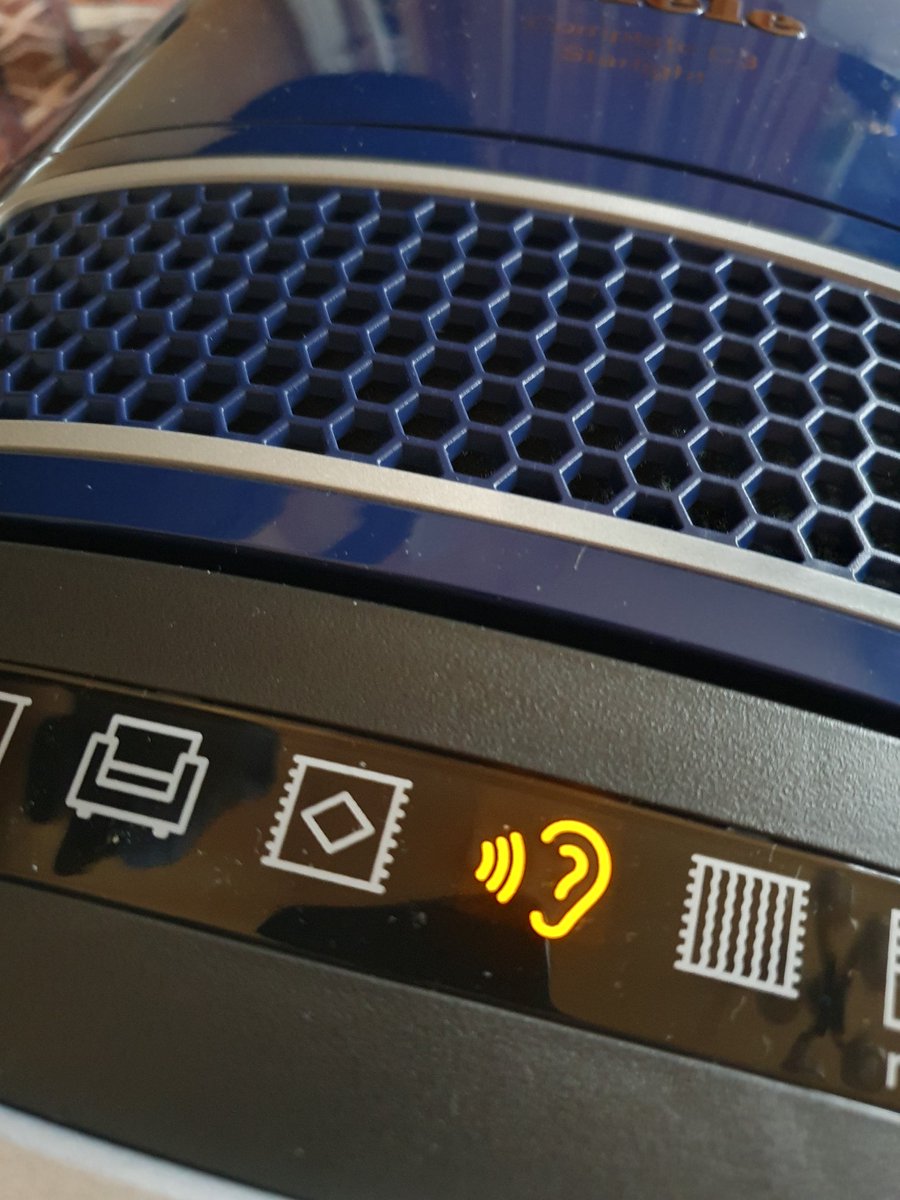 TomDanto's tweet image. Even the new vacuum cleaner in the rehearsal room has a connection for in-ear monitoring.

#vacuumcleaner
#inearmonitoring