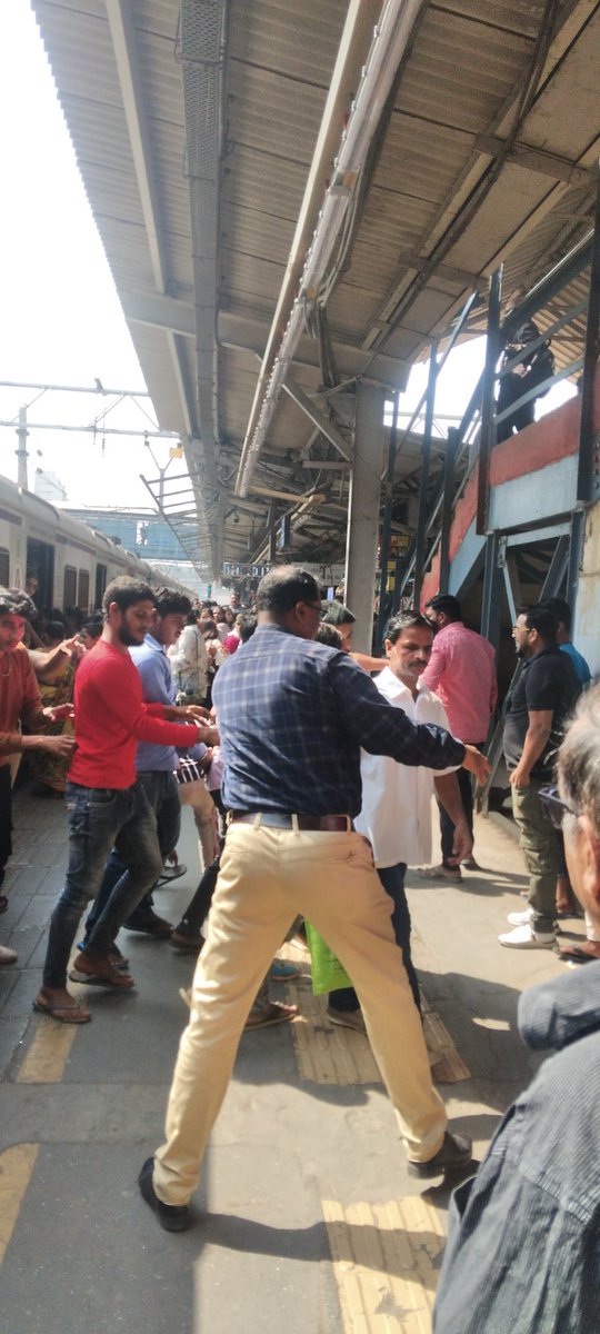 AAPGoregaon tweet picture
