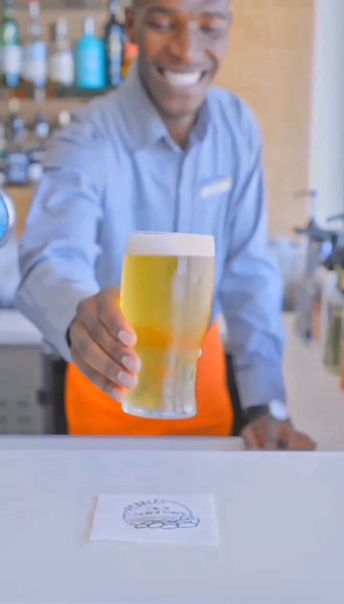 It’s always a good time to enjoy a Boston Beach Lager at #BlaauwbergBeachHotel
#BostonBeers #BostonBrewery