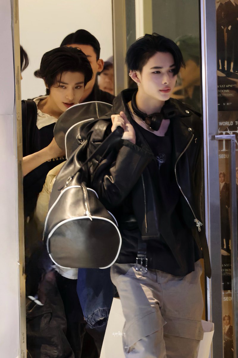 HUWAH NI-KI GANTENG BANGET!!!!!🧎‍♀️🧎‍♀️🧎‍♀️
ILYSM!!!🫠🫶
#NI_KI

cr. ENhydris1315