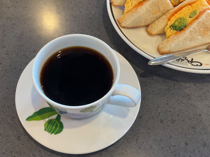 サービスを受ける前にイソジンでキレイキレイにする必要があるお店の帰りに遅めのランチ(誤解を招く表現 